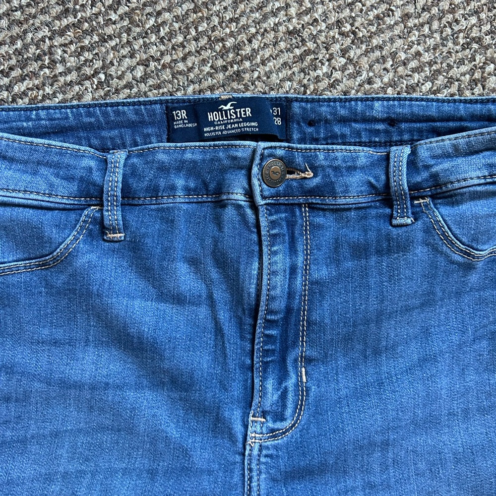 Hollister Women's Classic Blue Jeans leggings - Picture 2 of 4